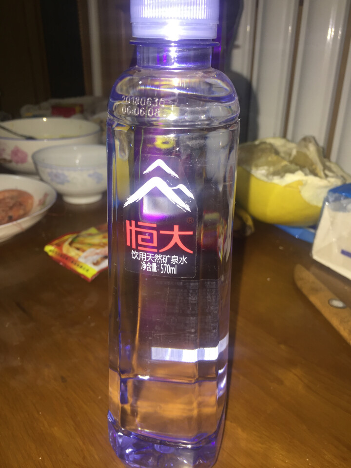 恒大 天然矿泉水 饮用水 瓶装水 非纯净水商务用水 570ml*1瓶（样品不售卖）怎么样，好用吗，口碑，心得，评价，试用报告,第3张