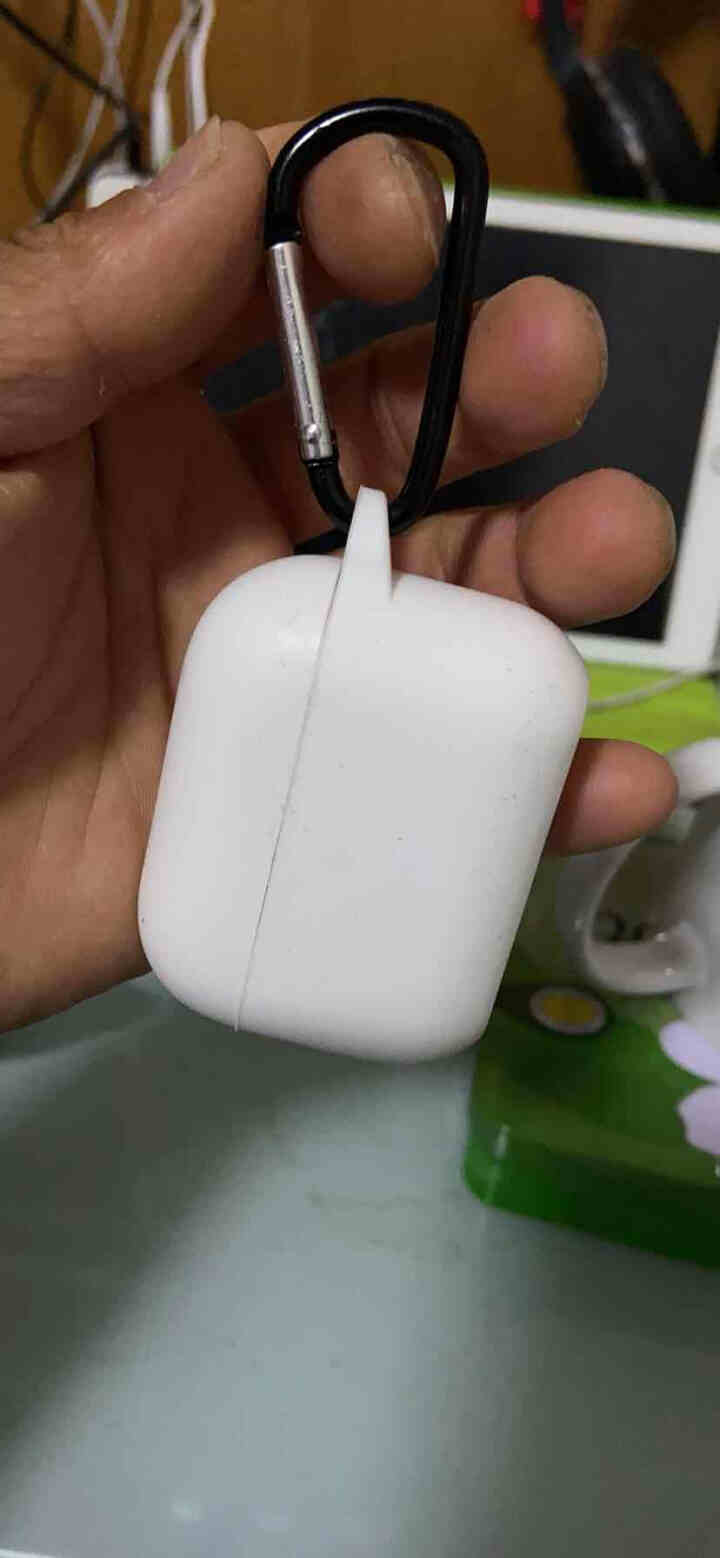 海尼锐 苹果耳机硅胶保护套AirPods Pro硅胶套超薄微磨砂防滑防摔壳带挂钩硅胶收纳盒 磨砂白【常规厚款带金属挂钩】怎么样，好用吗，口碑，心得，评价，试用报,第4张