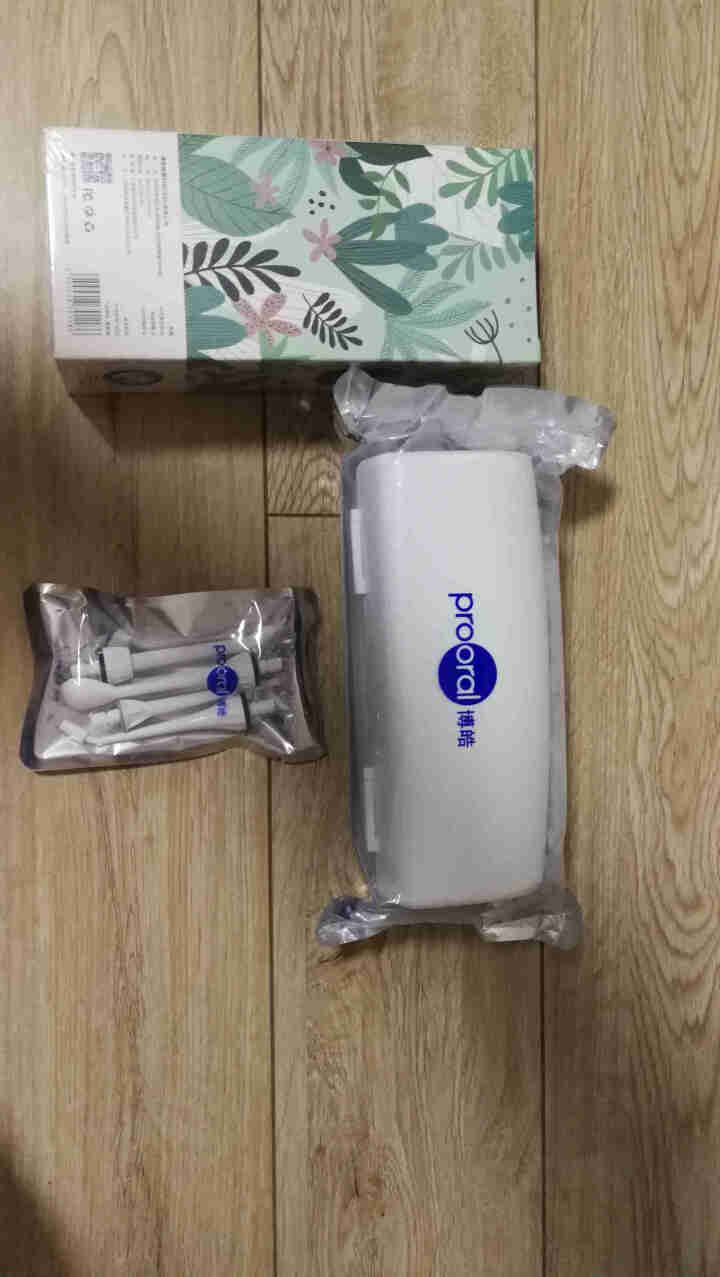 博皓（prooral）经典款冲牙器洗牙器水牙线美牙仪便携式牙齿清洁器口腔清洗器家用洁牙神器 5002晶莹透怎么样，好用吗，口碑，心得，评价，试用报告,第2张