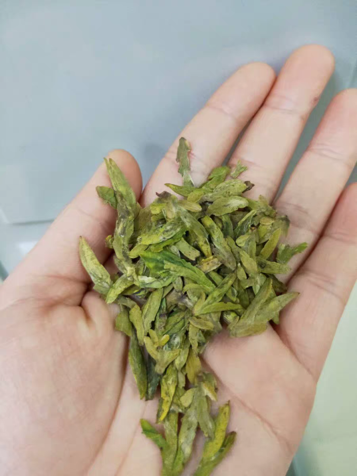 隔尘香茶叶 正宗高山明前一级龙井茶 2018新茶 春茶罐装250克 豆香味龙井浓郁绿茶 明前一级怎么样，好用吗，口碑，心得，评价，试用报告,第3张