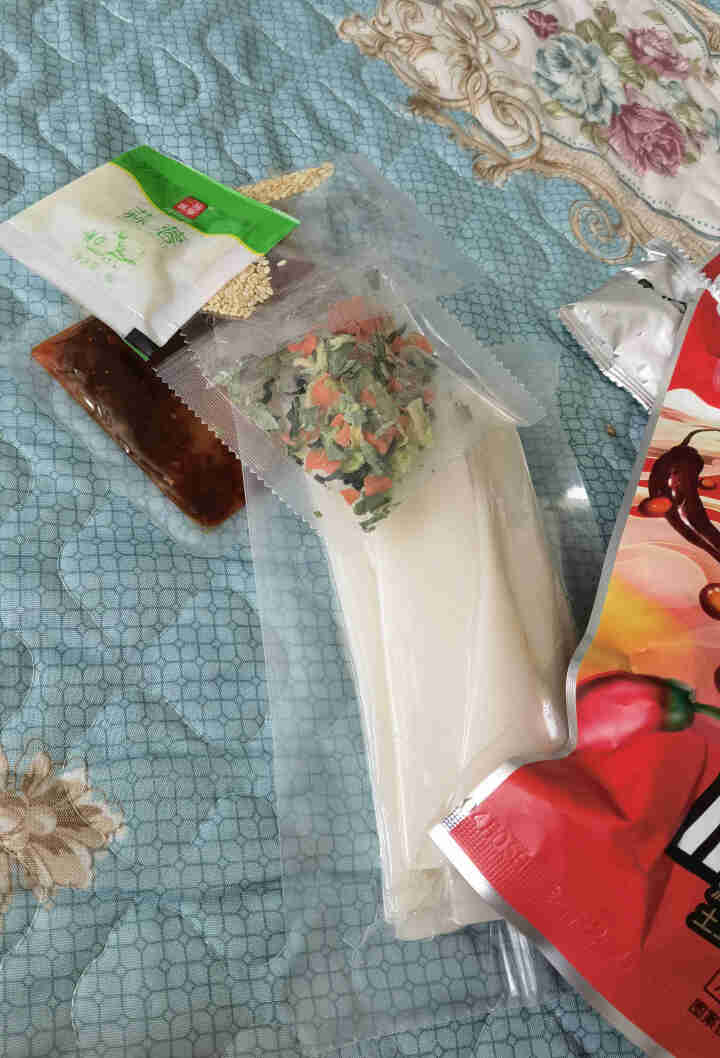 粉呆呆 麻辣流汁宽粉带料包 甘肃定西土豆宽粉 螺霸王酸辣螺蛳粉白家陈记马铃薯粉条 速食宽粉 粉呆呆流汁宽粉 271g*1袋怎么样，好用吗，口碑，心得，评价，试用,第4张