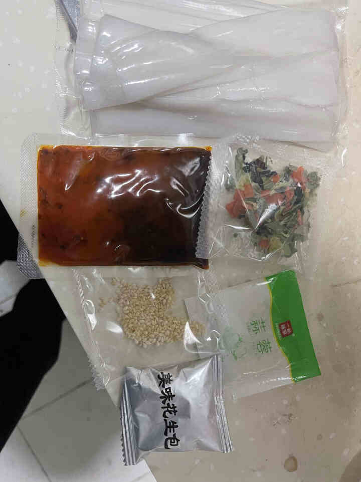 粉呆呆 麻辣流汁宽粉带料包 甘肃定西土豆宽粉 螺霸王酸辣螺蛳粉白家陈记马铃薯粉条 速食宽粉 粉呆呆流汁宽粉 271g*1袋怎么样，好用吗，口碑，心得，评价，试用,第3张