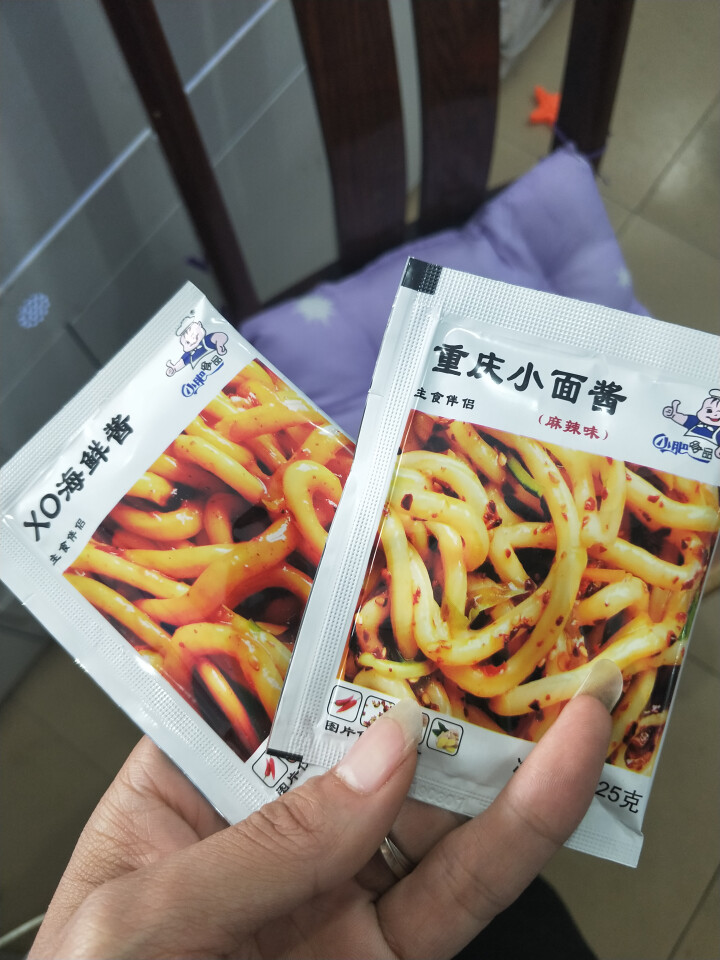 小肥拌饭25g*20袋XO海鲜酱重庆小面酱拌面酱料包小包装香辣麻辣味袋装 25g重庆小面+XO海鲜酱各一袋怎么样，好用吗，口碑，心得，评价，试用报告,第2张