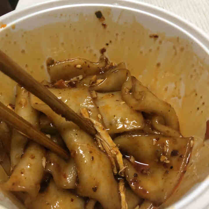 粉呆呆 麻辣流汁宽粉带料包 甘肃定西土豆宽粉 螺霸王酸辣螺蛳粉白家陈记马铃薯粉条 速食宽粉 粉呆呆流汁宽粉 271g*1袋怎么样，好用吗，口碑，心得，评价，试用,第3张