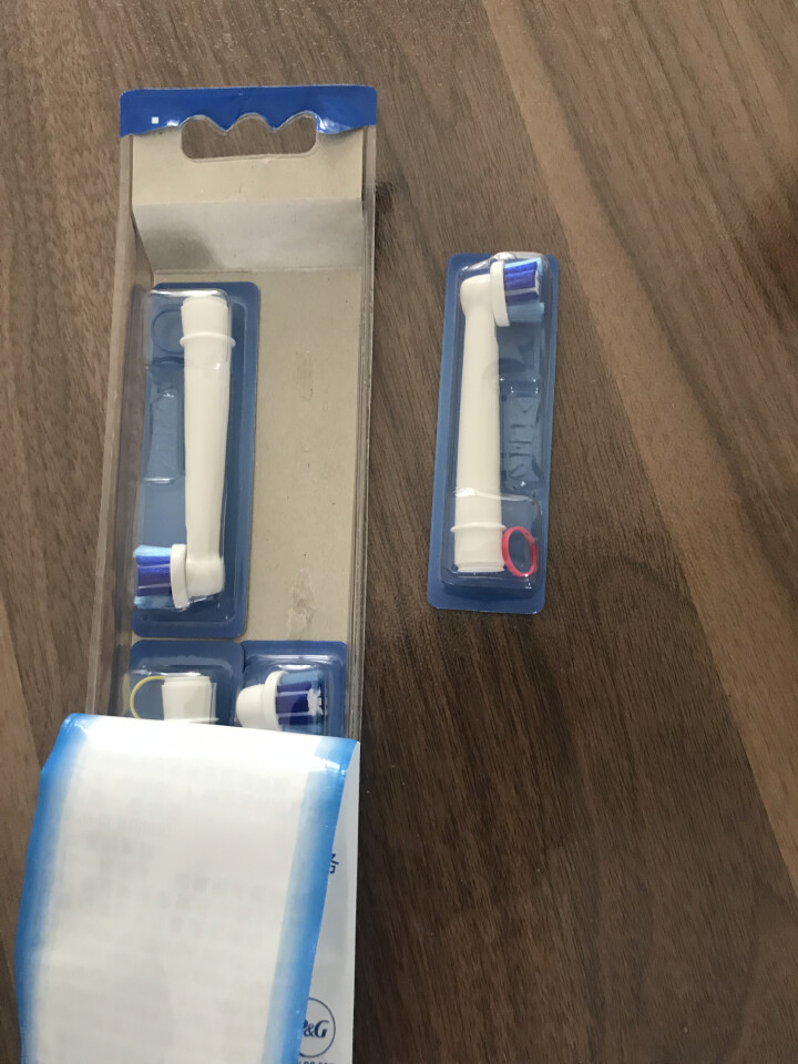 博朗 欧乐B（Oralb）电动牙刷头 4支装 精准清洁型 适配成人2D/3D全部型号 EB20,第3张