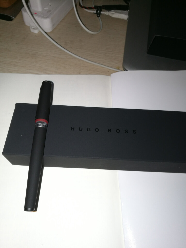 HUGO BOSS 传动系列黑色墨水笔 HSG8022A 钢笔 商务送礼 生日礼物 文具 礼品笔怎么样，好用吗，口碑，心得，评价，试用报告,第2张