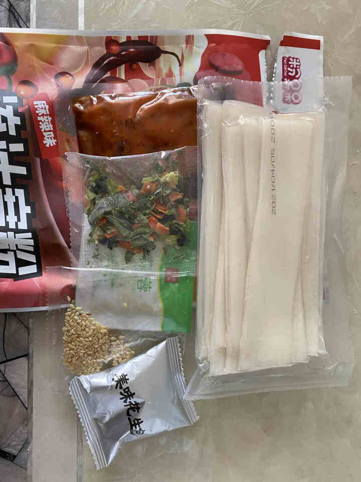 粉呆呆 麻辣流汁宽粉带料包 甘肃定西土豆宽粉 螺霸王酸辣螺蛳粉白家陈记马铃薯粉条 速食宽粉 粉呆呆流汁宽粉 271g*1袋怎么样，好用吗，口碑，心得，评价，试用,第4张