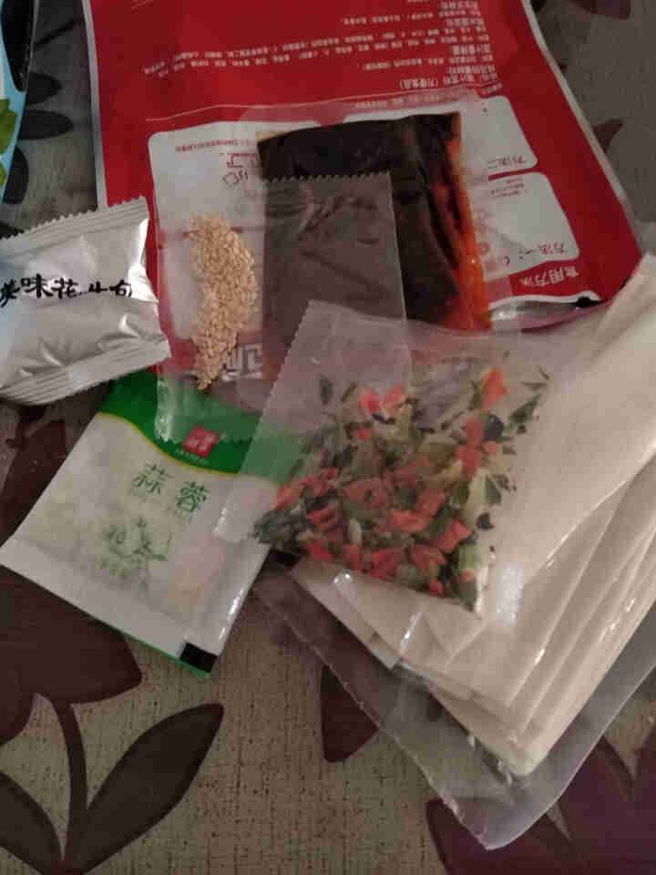 粉呆呆 麻辣流汁宽粉带料包 甘肃定西土豆宽粉 螺霸王酸辣螺蛳粉白家陈记马铃薯粉条 速食宽粉 粉呆呆流汁宽粉 271g*1袋怎么样，好用吗，口碑，心得，评价，试用,第4张