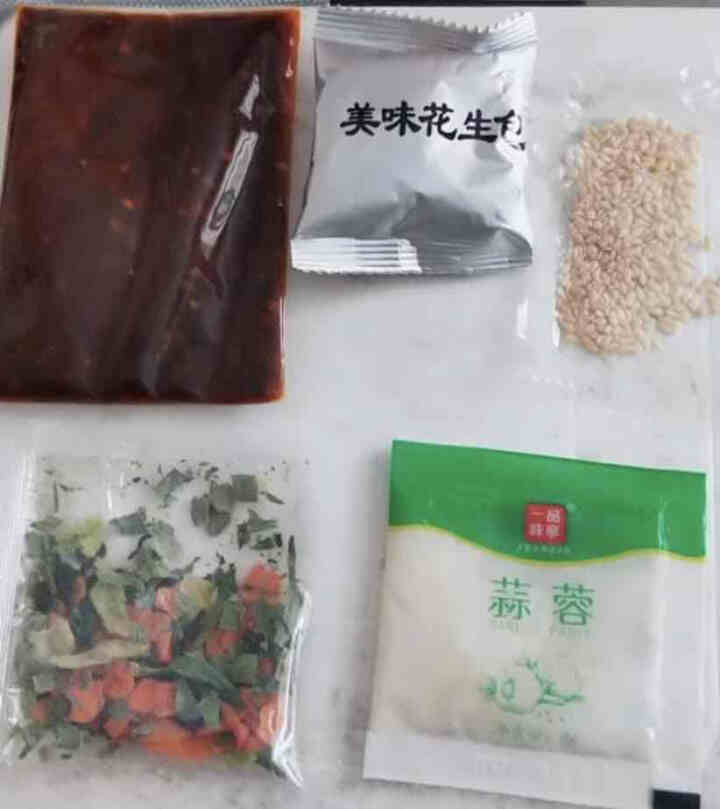 粉呆呆 麻辣流汁宽粉带料包 甘肃定西土豆宽粉 螺霸王酸辣螺蛳粉白家陈记马铃薯粉条 速食宽粉 粉呆呆流汁宽粉 271g*1袋怎么样，好用吗，口碑，心得，评价，试用,第3张