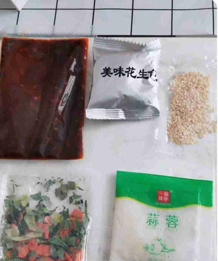 粉呆呆 麻辣流汁宽粉带料包 甘肃定西土豆宽粉 螺霸王酸辣螺蛳粉白家陈记马铃薯粉条 速食宽粉 粉呆呆流汁宽粉 271g*1袋怎么样，好用吗，口碑，心得，评价，试用,第3张