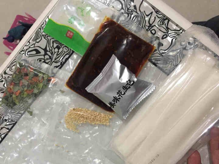 粉呆呆 麻辣流汁宽粉带料包 甘肃定西土豆宽粉 螺霸王酸辣螺蛳粉白家陈记马铃薯粉条 速食宽粉 粉呆呆流汁宽粉 271g*1袋怎么样，好用吗，口碑，心得，评价，试用,第4张