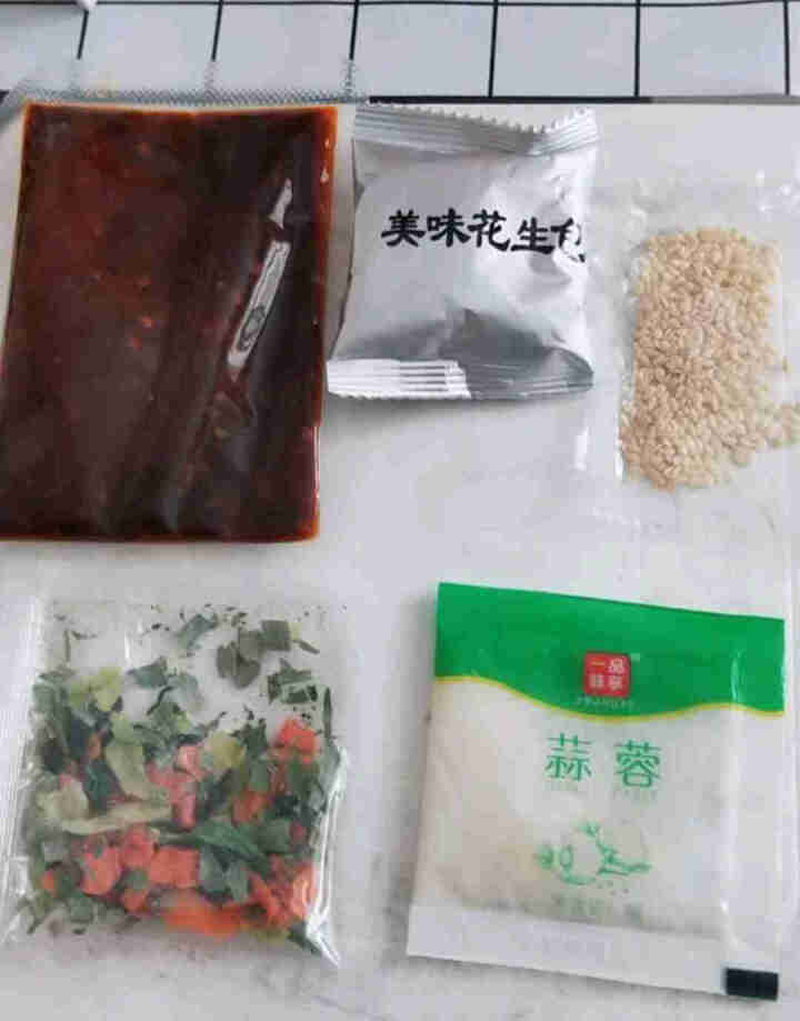 粉呆呆 麻辣流汁宽粉带料包 甘肃定西土豆宽粉 螺霸王酸辣螺蛳粉白家陈记马铃薯粉条 速食宽粉 粉呆呆流汁宽粉 271g*1袋怎么样，好用吗，口碑，心得，评价，试用,第3张