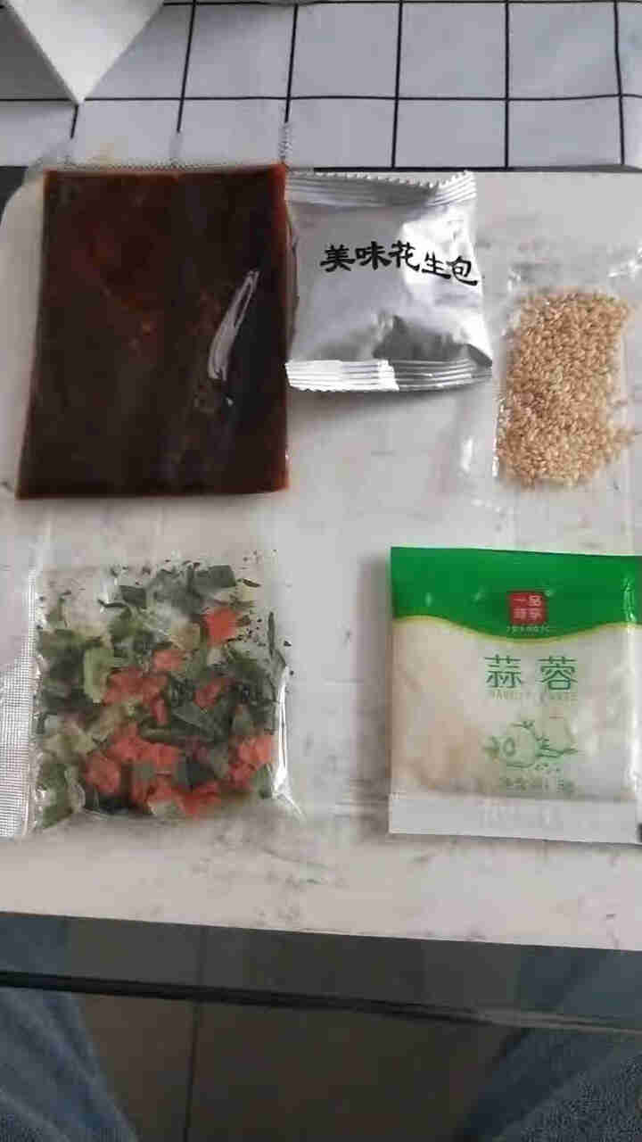 粉呆呆 麻辣流汁宽粉带料包 甘肃定西土豆宽粉 螺霸王酸辣螺蛳粉白家陈记马铃薯粉条 速食宽粉 粉呆呆流汁宽粉 271g*1袋怎么样，好用吗，口碑，心得，评价，试用,第2张