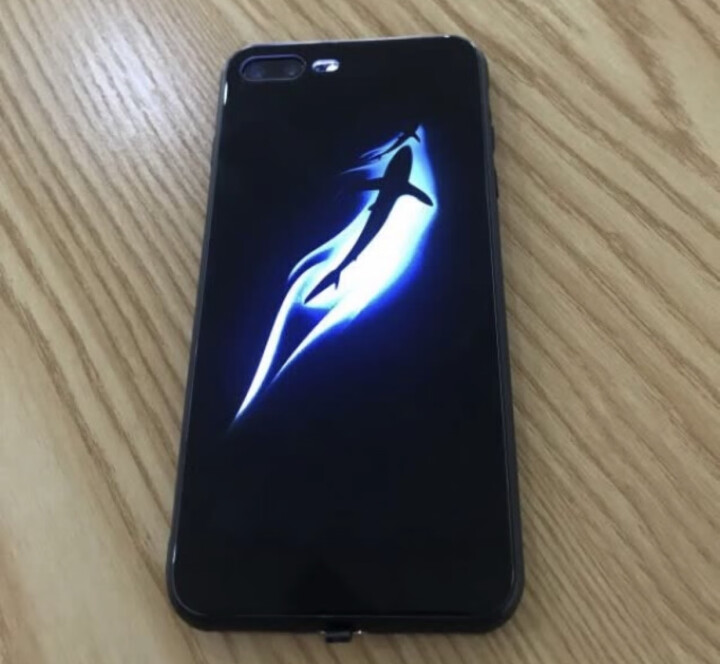 【来电发光】雅好 苹果8plus手机壳iPhone8/7plus防摔硅胶套玻璃抖音发光夜光外壳男女款 苹果7/8plus【鲸鱼】,第4张