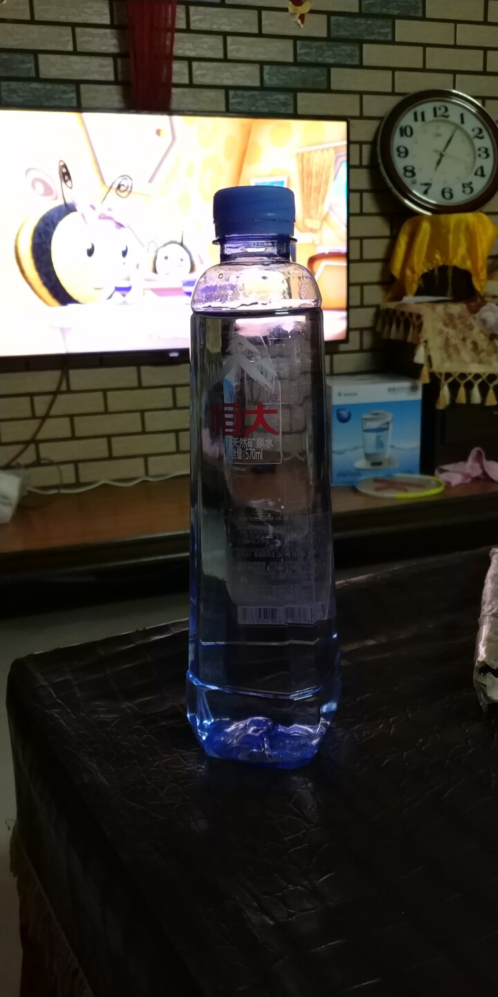 恒大 天然矿泉水 饮用水 瓶装水 非纯净水商务用水 570ml*1瓶（样品不售卖）怎么样，好用吗，口碑，心得，评价，试用报告,第4张