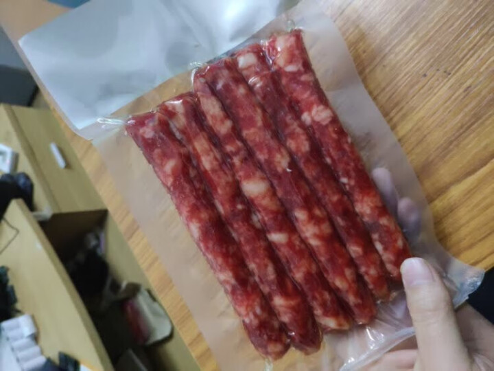 【免邮赠小菜】烟熏熟食腊味200g 广式香肠 川味腊肠 烧烤肠 肉干肉铺 广味腊肠怎么样，好用吗，口碑，心得，评价，试用报告,第4张