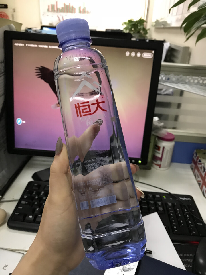 恒大 天然矿泉水 饮用水 瓶装水 非纯净水商务用水 570ml*1瓶（样品不售卖）怎么样，好用吗，口碑，心得，评价，试用报告,第2张