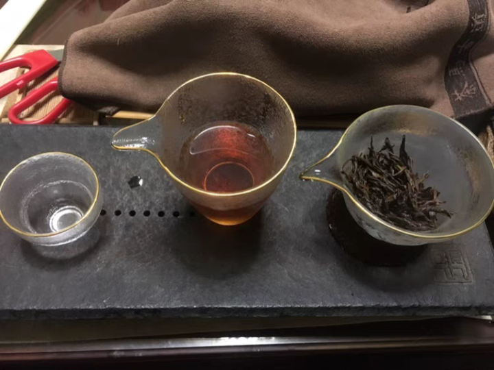 老同志滇红云南大叶种红茶琥珀光散茶50g盒装 1盒体验装50g怎么样，好用吗，口碑，心得，评价，试用报告,第4张