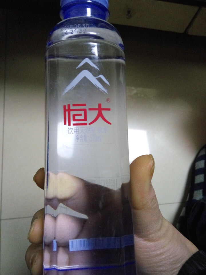 恒大 天然矿泉水 饮用水 瓶装水 非纯净水商务用水 570ml*1瓶（样品不售卖）怎么样，好用吗，口碑，心得，评价，试用报告,第2张