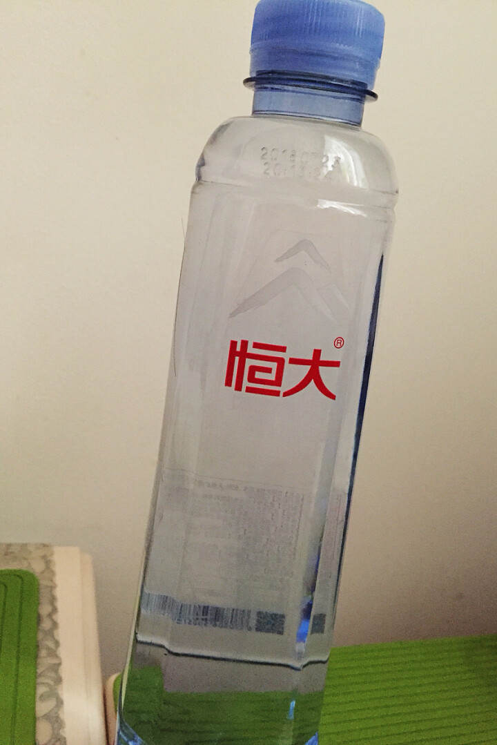 恒大 天然矿泉水 饮用水 瓶装水 非纯净水商务用水 570ml*1瓶（样品不售卖）怎么样，好用吗，口碑，心得，评价，试用报告,第4张