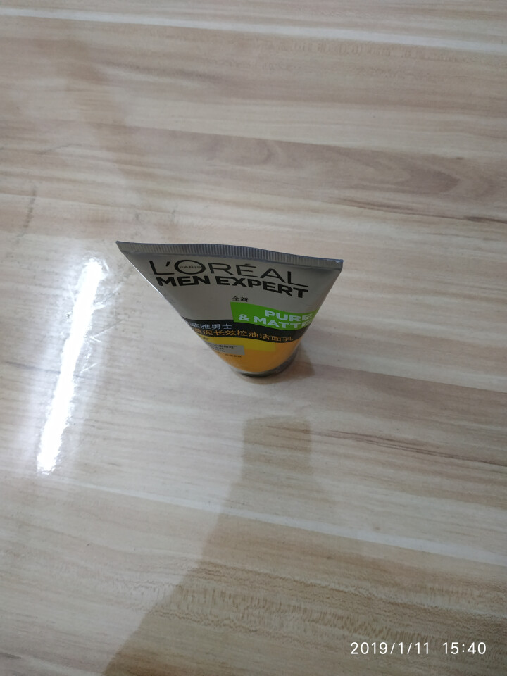 欧莱雅（LOREAL） 男士火山岩控油清痘洁面膏 洁面乳清洁毛孔抗黑头洗面奶净彻毛孔抗痘去痘 矿漠泥长效控油洁面乳100ml怎么样，好用吗，口碑，心得，评价，试,第4张