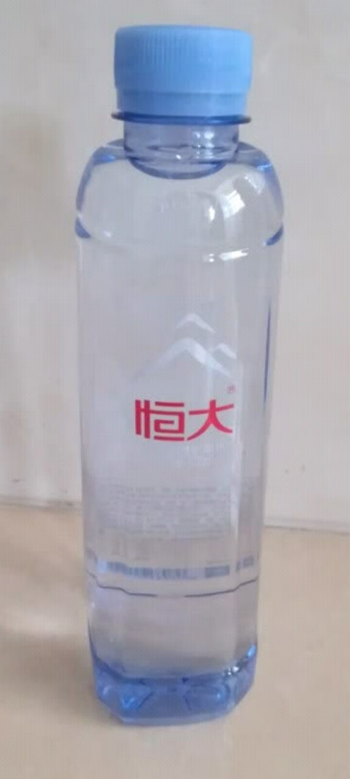 恒大 天然矿泉水 饮用水 瓶装水 非纯净水商务用水 570ml*1瓶（样品不售卖）怎么样，好用吗，口碑，心得，评价，试用报告,第3张