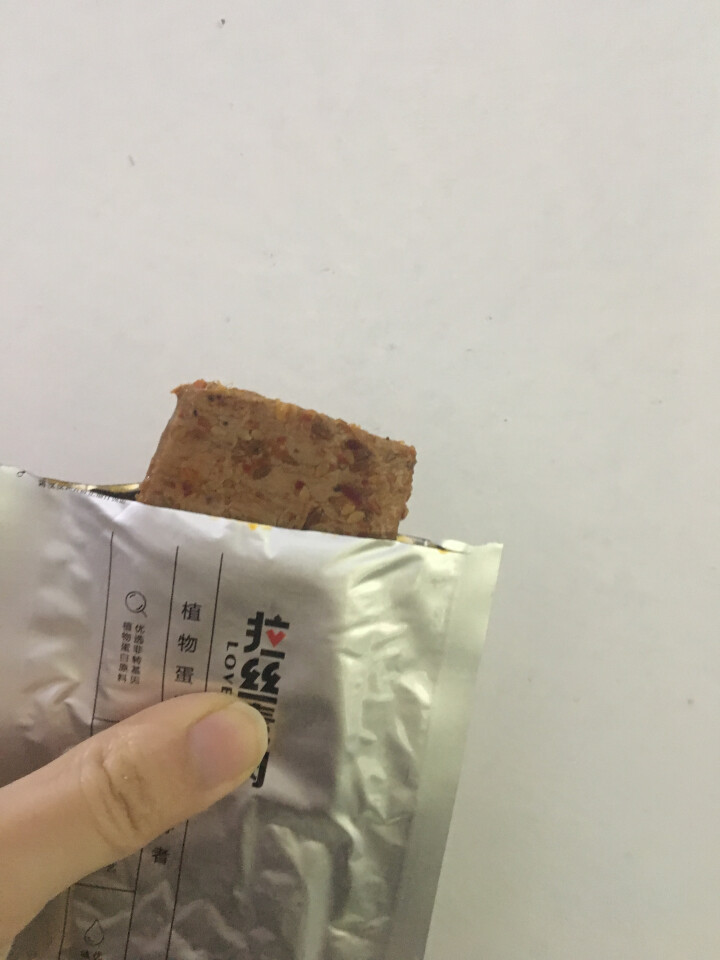 【麦吉美】拉丝素肉植物蛋白素肉轻食代餐网红休闲零食健身食品即食蛋白质食品独立小包装 39g*3包 苏克力·烧烤味（棕色 盒装39g*3包）怎么样，好用吗，口碑，,第8张