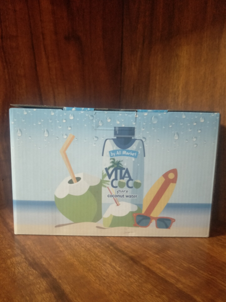 唯他可可（Vita Coco）天然椰子水进口NFC果汁饮料330ml*4瓶怎么样，好用吗，口碑，心得，评价，试用报告,第2张