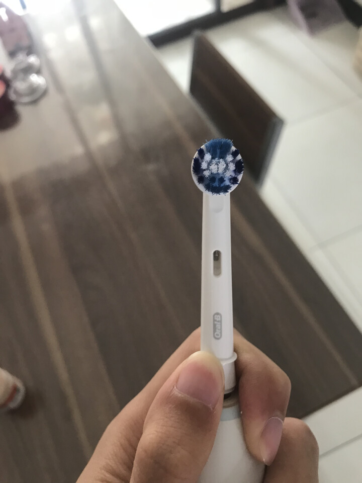 博朗 欧乐B（Oralb）电动牙刷头 4支装 精准清洁型 适配成人2D/3D全部型号 EB20,第4张