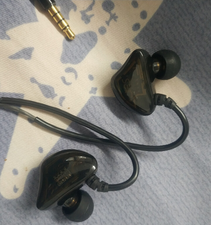 入耳式手机耳机 石墨烯双动圈四核HIFI高音质重低音运动耳机 挂耳式耳机线控带麦语音苹果安卓通用 黑色（半透明）怎么样，好用吗，口碑，心得，评价，试用报告,第4张