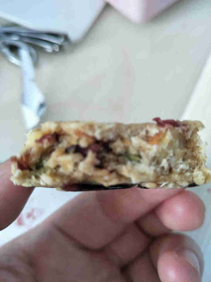 巴缇仕 坚果代餐燕麦棒206g 粗粮能量棒饱腹零食饼干健身低脂糖燕麦酥办公室零食 坚果蔓越莓味怎么样，好用吗，口碑，心得，评价，试用报告,第4张