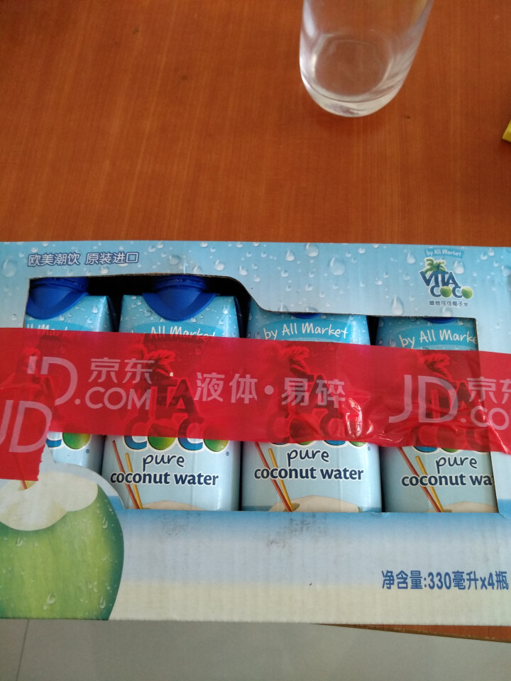 唯他可可（Vita Coco）天然椰子水进口NFC果汁饮料330ml*4瓶怎么样，好用吗，口碑，心得，评价，试用报告,第2张