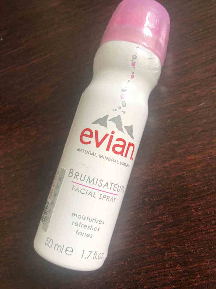 依云（evian)法国原装进口天然矿泉水补水喷雾定妆保湿控油爽肤柔肤水紧肤润肤防护舒缓化妆水喷雾包邮 依云喷雾50ML随身装怎么样，好用吗，口碑，心得，评价，试,第4张