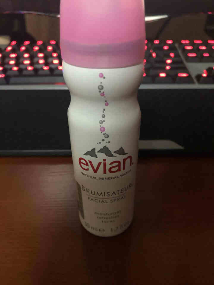 依云（evian)法国原装进口天然矿泉水补水喷雾定妆保湿控油爽肤柔肤水紧肤润肤防护舒缓化妆水喷雾包邮 依云喷雾50ML随身装怎么样，好用吗，口碑，心得，评价，试,第2张