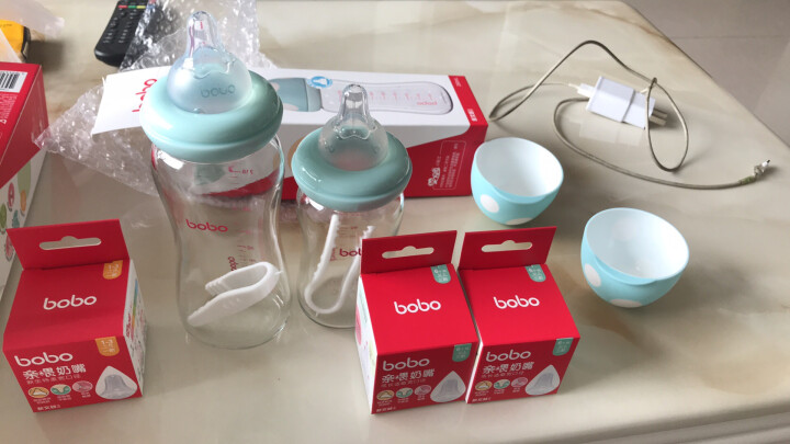 乐儿宝 (bobo)奶瓶 宝贝亲喂新生儿宽口径玻璃奶瓶套装 (160ml+260ml+奶瓶自带奶嘴2个+赠送奶嘴3个)怎么样，好用吗，口碑，心得，评价，试用报告,第2张