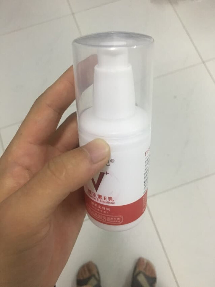 宜妃 维生素e乳液100ml/瓶（按压式）男女保湿滋润乳液 润肤乳 护手 全身可用 1瓶怎么样，好用吗，口碑，心得，评价，试用报告,第3张