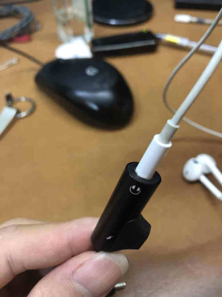 迈普利 苹果耳机转接头iphone7/8plus/X/xsR/Max转接线充电听歌二合一音频转换器 【炫酷黑】Lighting+3.5mm丨充电听歌怎么样，好用,第3张