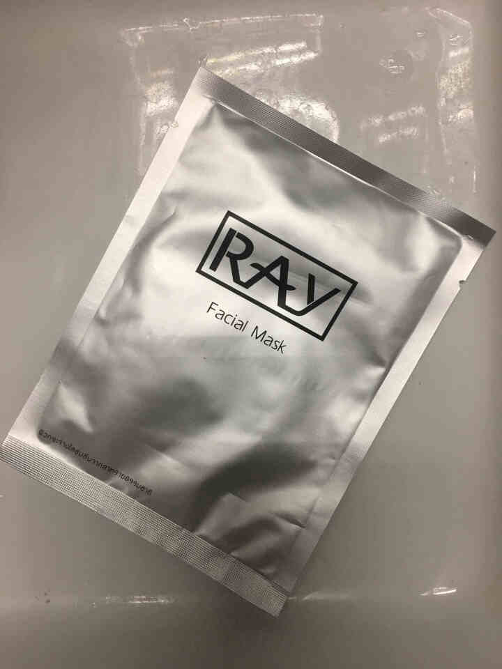 泰国妆蕾RAY银色蚕丝面膜补水保湿收缩毛孔10片/盒 银色试用装 银色试用装一片怎么样，好用吗，口碑，心得，评价，试用报告,第2张