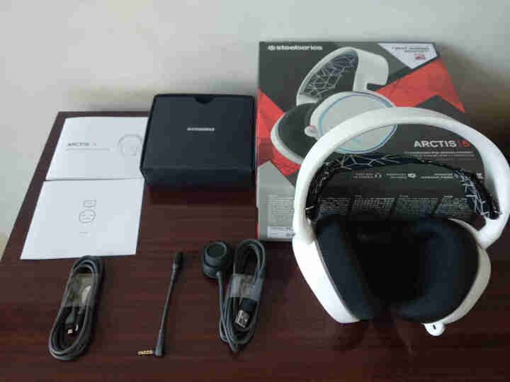 赛睿（SteelSeries）Arctis 寒冰 5 RGB灯光 绝地求生吃鸡利器 专业级麦克风 游戏耳机耳麦 白色怎么样，好用吗，口碑，心得，评价，试用报告,第3张