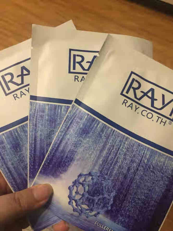 RAY.CO.TH 富勒烯瀑布补水面膜 拉丝（美白保湿控油修护收缩毛孔） 3片贴，无外包装怎么样，好用吗，口碑，心得，评价，试用报告,第2张