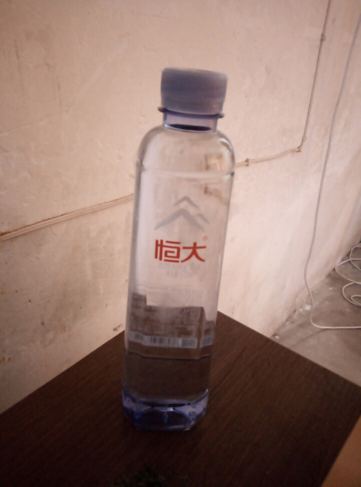 恒大 天然矿泉水 饮用水 瓶装水 非纯净水商务用水 570ml*1瓶（样品不售卖）怎么样，好用吗，口碑，心得，评价，试用报告,第4张