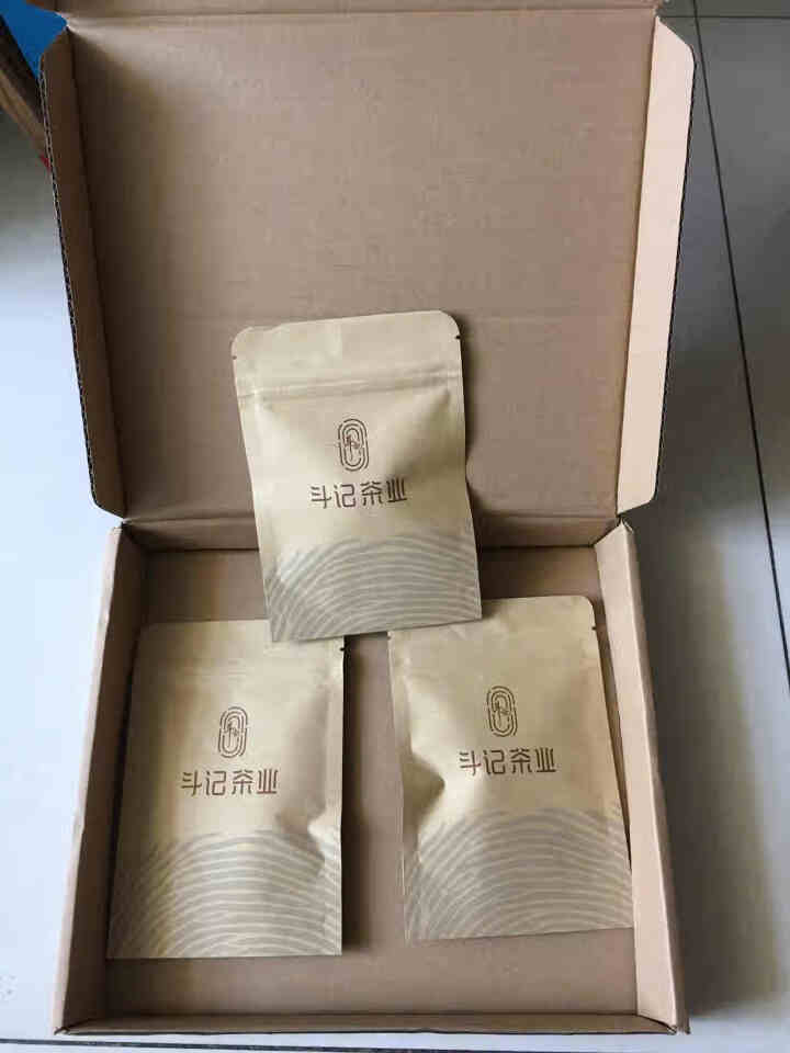 斗记 普洱茶【2015年布朗山】生茶饼茶357g 云南茶叶春茶棉纸礼盒包装 试饮装（7克/份）不单卖怎么样，好用吗，口碑，心得，评价，试用报告,第2张