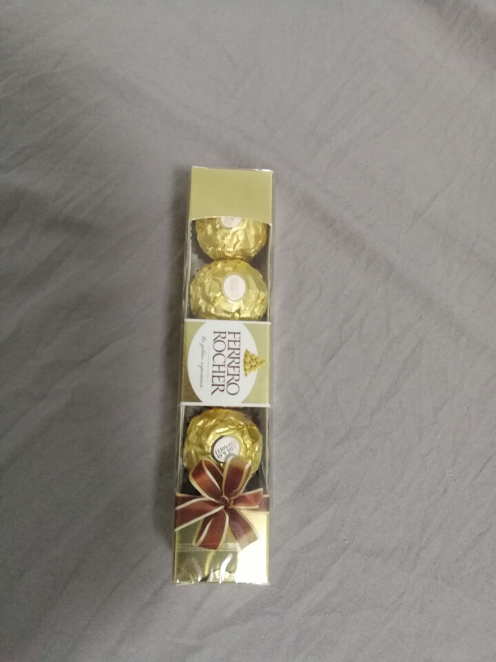 费列罗（Ferrero Rocher） 费列罗榛果威化巧克力 送女友生日礼物 婚庆喜糖果巧克力 60粒装怎么样，好用吗，口碑，心得，评价，试用报告,第4张