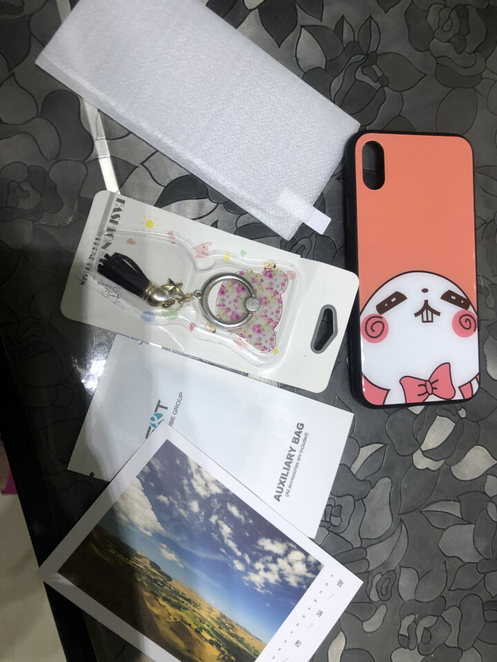 迪沃 苹果X手机壳 iphoneX轻奢女款清新可爱 抖音潮牌超薄全包防摔散热玻璃壳 时尚男女潮款 龅牙兔怎么样，好用吗，口碑，心得，评价，试用报告,第2张