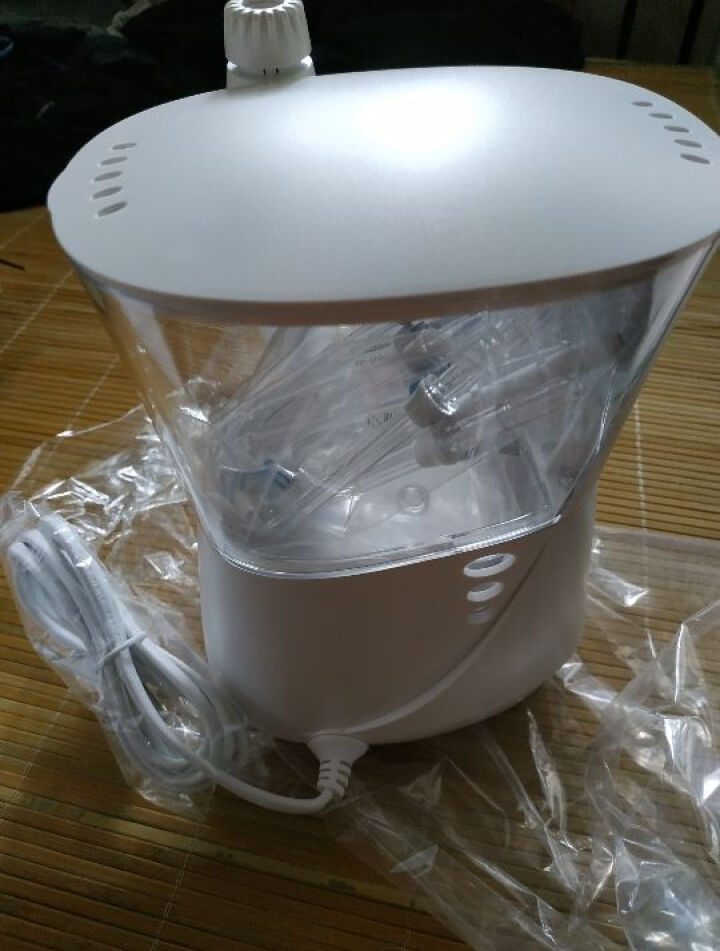 洁碧（Waterpik）家用便携手持式冲牙器/水牙线/洗牙器/洁牙机 非电动牙刷 磁吸速充 WP,第4张