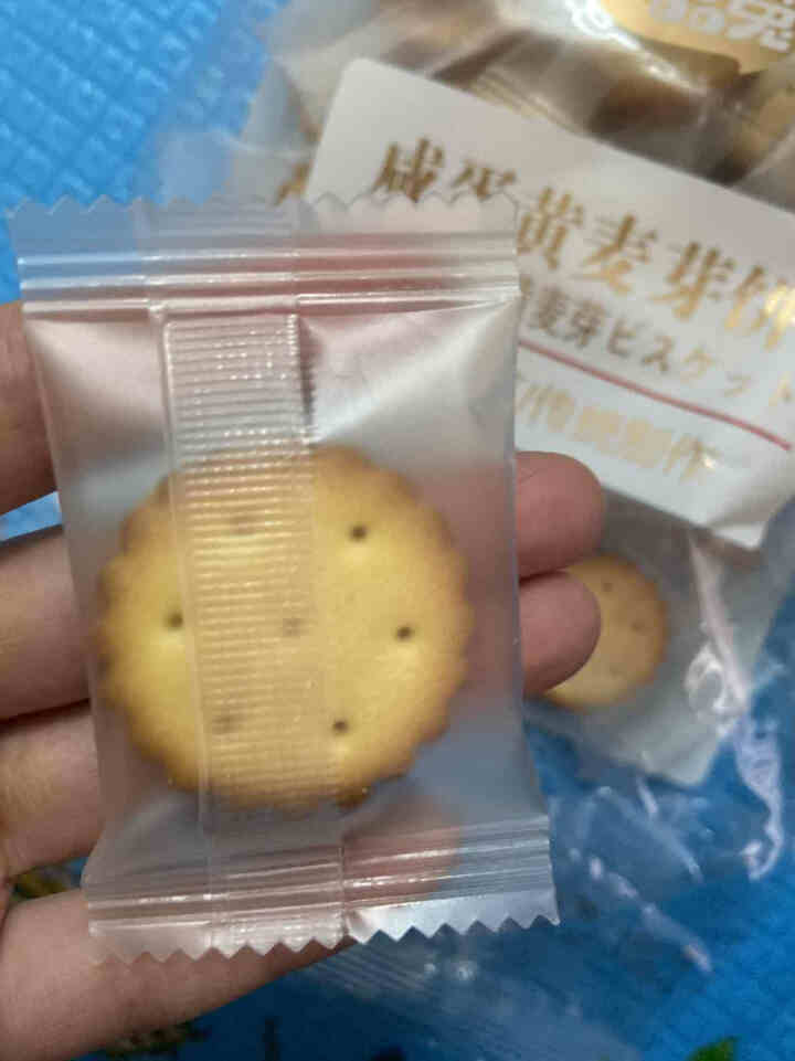 一品兔麦芽饼干106g网红咸蛋黄黑糖小圆饼办公室休闲夹心饼干零食 咸蛋黄味106g怎么样，好用吗，口碑，心得，评价，试用报告,第3张