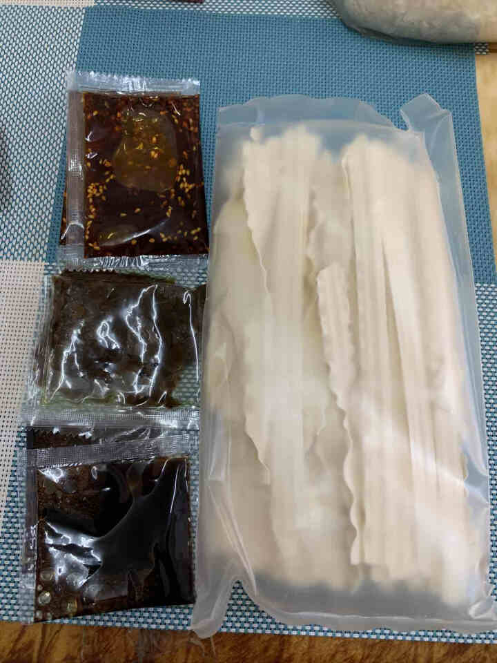 想念面条 热干面 重庆小面 刀削面 番茄牛腩拉面汤面拌面非油炸方便面挂面11口味可以挑选 刀削面300g 1盒装怎么样，好用吗，口碑，心得，评价，试用报告,第3张