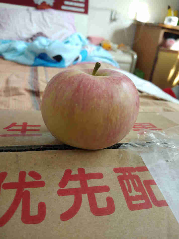 游鲜生 新鲜红富士苹果水果 1.5kg 果径80,第5张