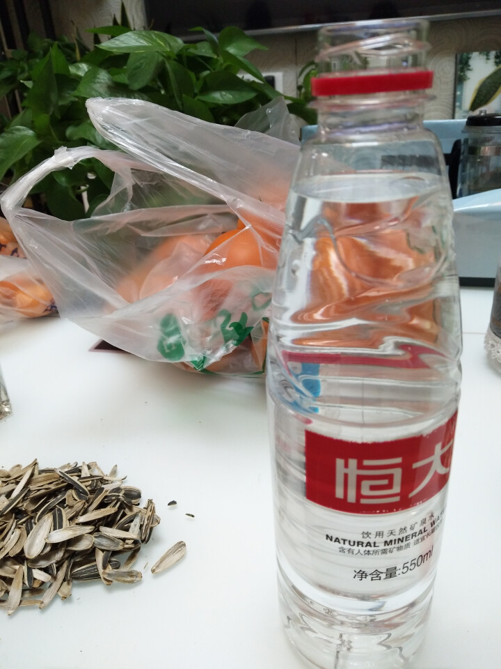 【整箱买一送一】恒大 天然矿泉水饮用水瓶装水非纯净水 550ml*1瓶（样品不售卖）怎么样，好用吗，口碑，心得，评价，试用报告,第4张