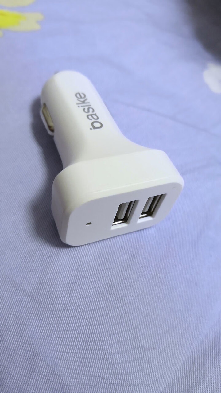 百仕奇车载充电器快充 12V/24V车通用  汽车充头点烟器一拖二双USB 双USB接口 数显 金色怎么样，好用吗，口碑，心得，评价，试用报告,第2张